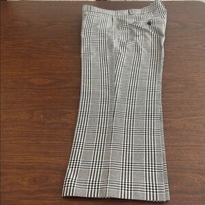 Banana Republic Logan plaid capri
